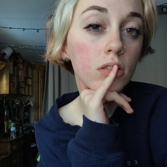 Meet your Posher, Sabrina - Picture 3 of 5